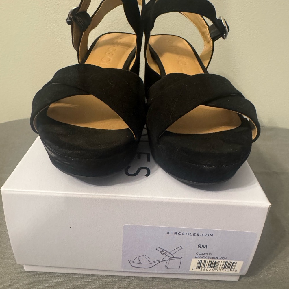 BRAND NEW- Aerosoles Women's Black Suede Cosmos Sandals- 8M- NIB - Picture 2 of 5